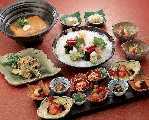 Weekday Lunch Only — Irodori Gozen (Colorful Set Meal) with One Complimentary Toast Drink