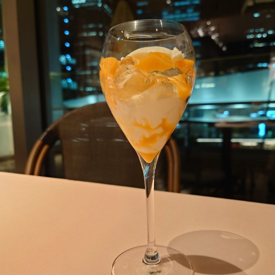 【パフェランチ】前菜,パスタ,メインディッシュ,季節のパッフェ 全4品 5,900円