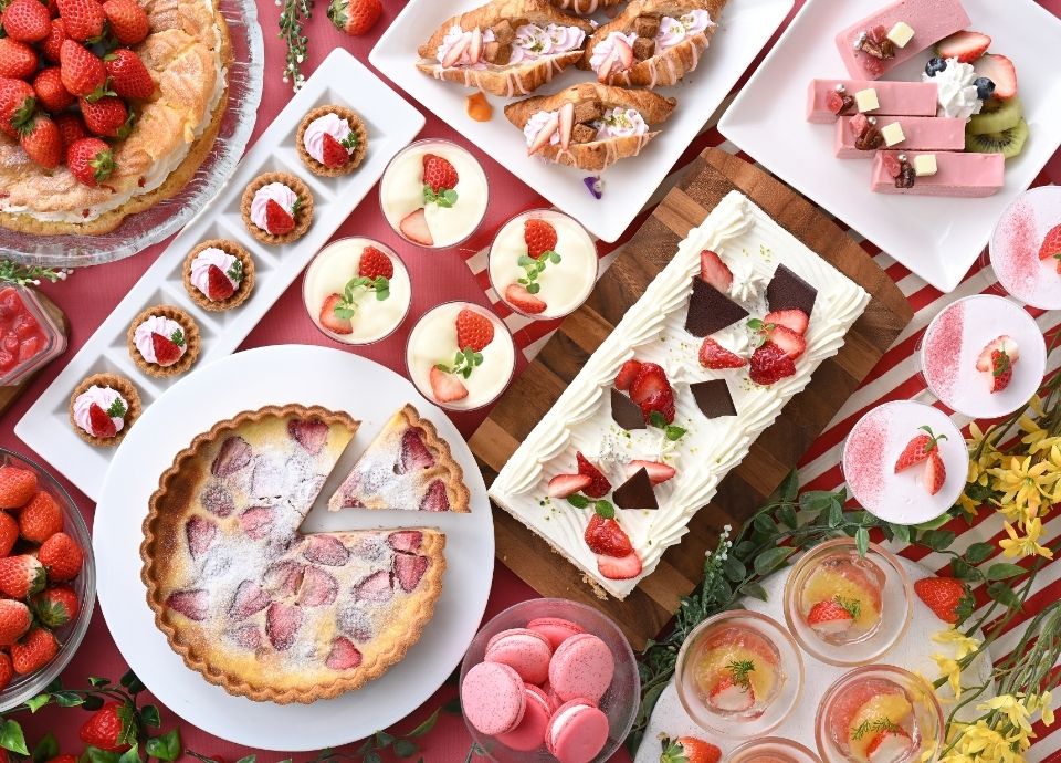 주말 및 공휴일 점심 & 스위트 뷔페 <청량 음료 포함> 성인 요금