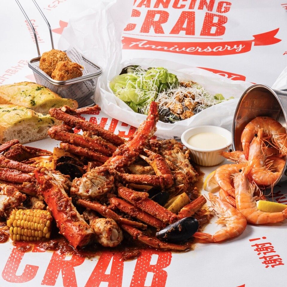 D.C. Premium Course Featuring King Crab and Snow Crab ¥9800 per person　(10 people or less)