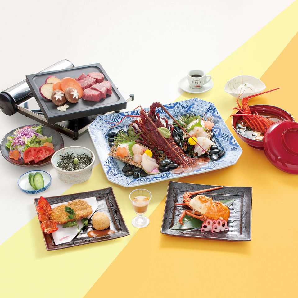 Omori Store Exclusive [Luxury Lunch] A luxurious lunch course where you can enjoy spiny lobster as sashimi and grilled dishes, along with your choice of grilled beef fillet or spiny lobster steak. <10 dishes in total>