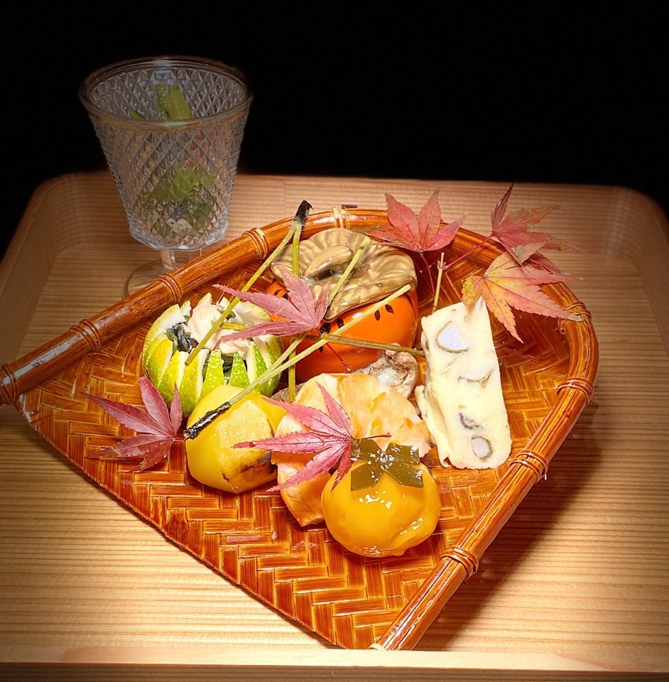 【おまかせ（プレミアムペアリング付き）】 《総額：¥33,000（消費税・サービス料込）》