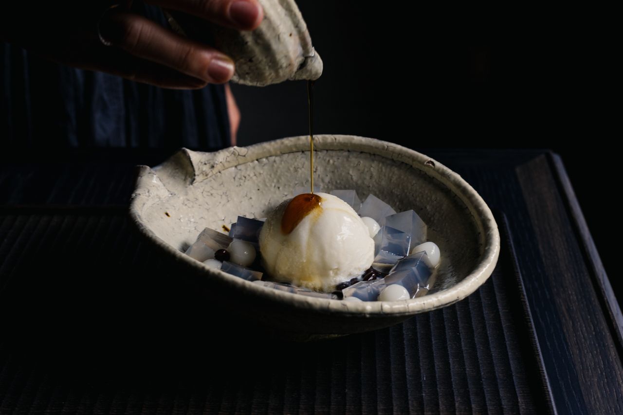 SISIRIのミルククリームあんみつとお飲み物
