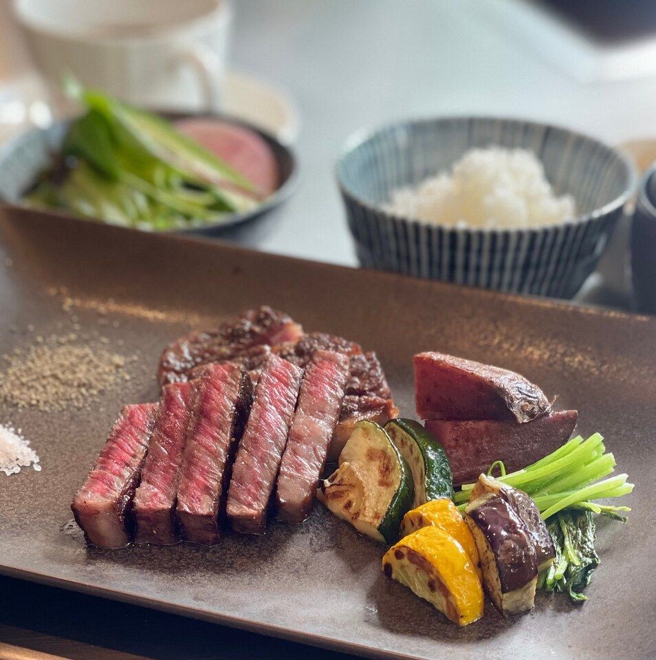7月1日～8月31日まで！祝101周年【ランチ】大和の四季コース～夏～　夏の前菜、海老とズッキーニ、レモンバター醤油でお召上がり頂くかんぱち。お好みのステーキ　ガーリックライスにデザートも！