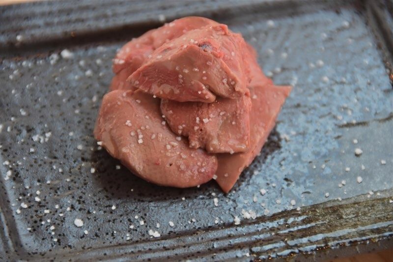 ☆Food only☆ A 3,500-yen course featuring 4 skewers, smoked pâté de foie gras, various chicken dishes, and a final rice dish.