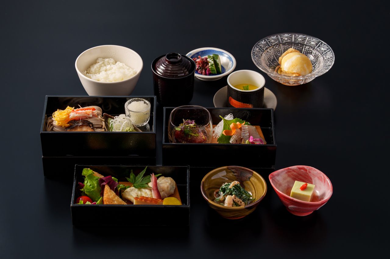 箱盛りランチ