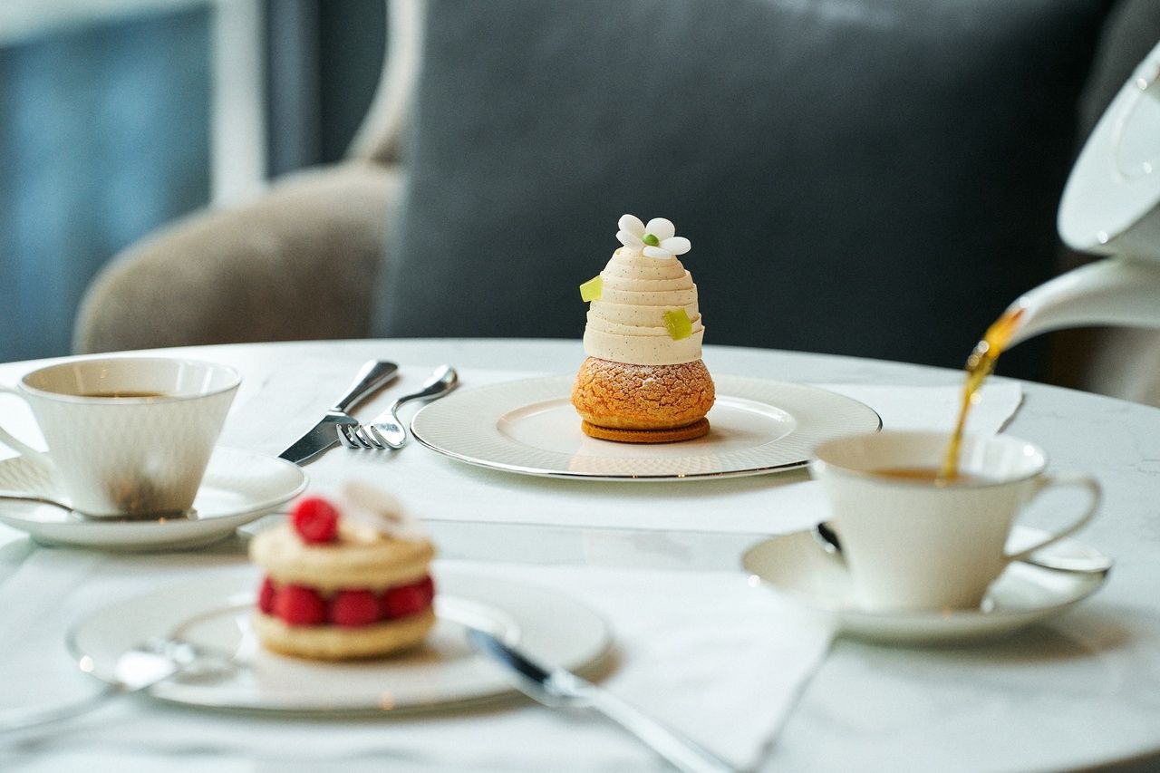 Cake & Tea Set