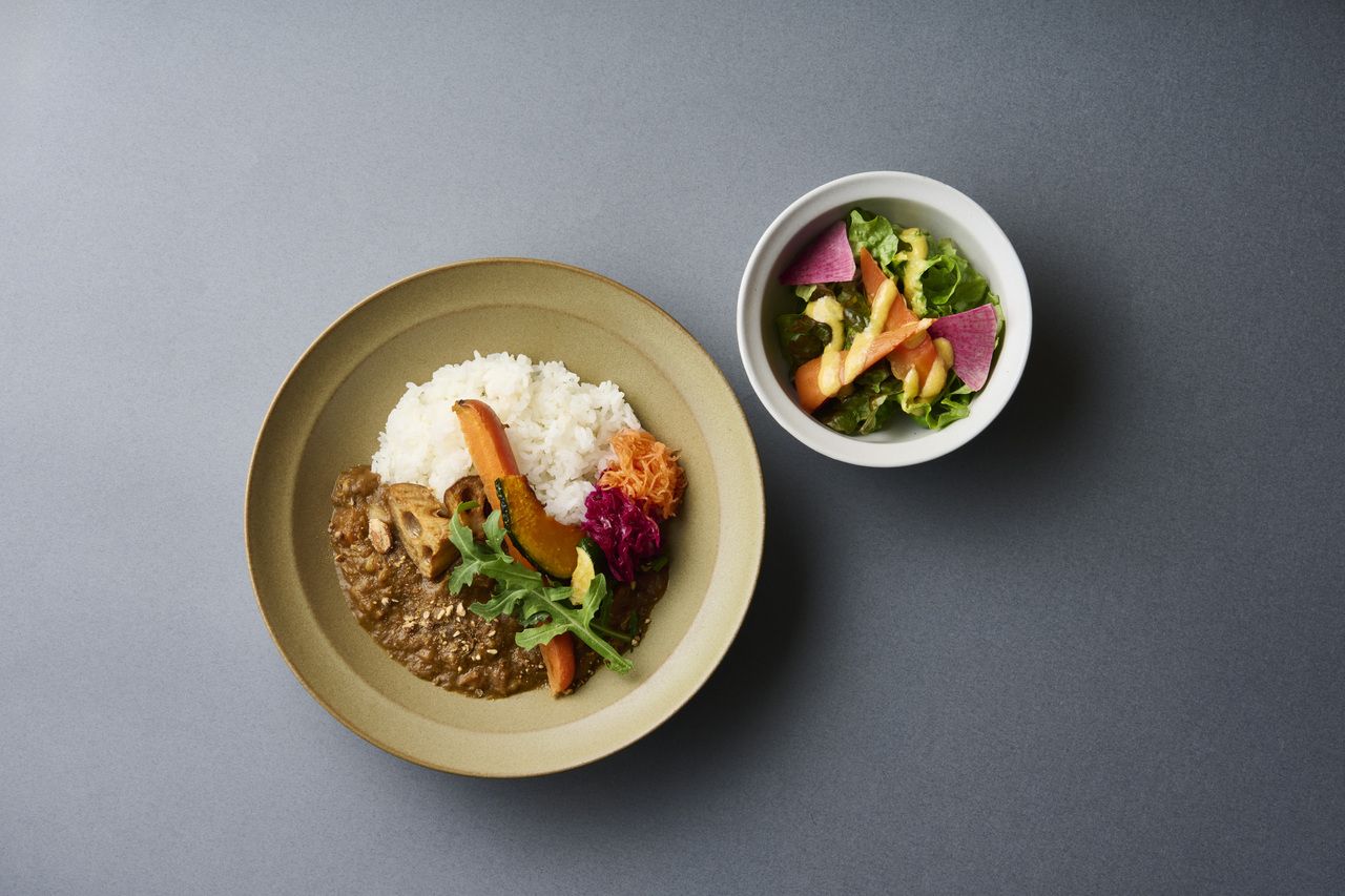 Weekday lunch only: Waterless curry and a platter of 5 assorted appetizers