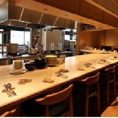 カウンター＆テーブル