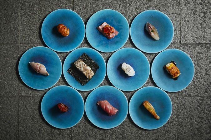 Negozio di sushi KABUKI nella prima strada