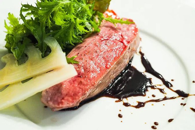 Restaurant & Cafe EUR