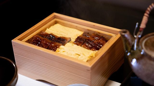 鰻のエイト