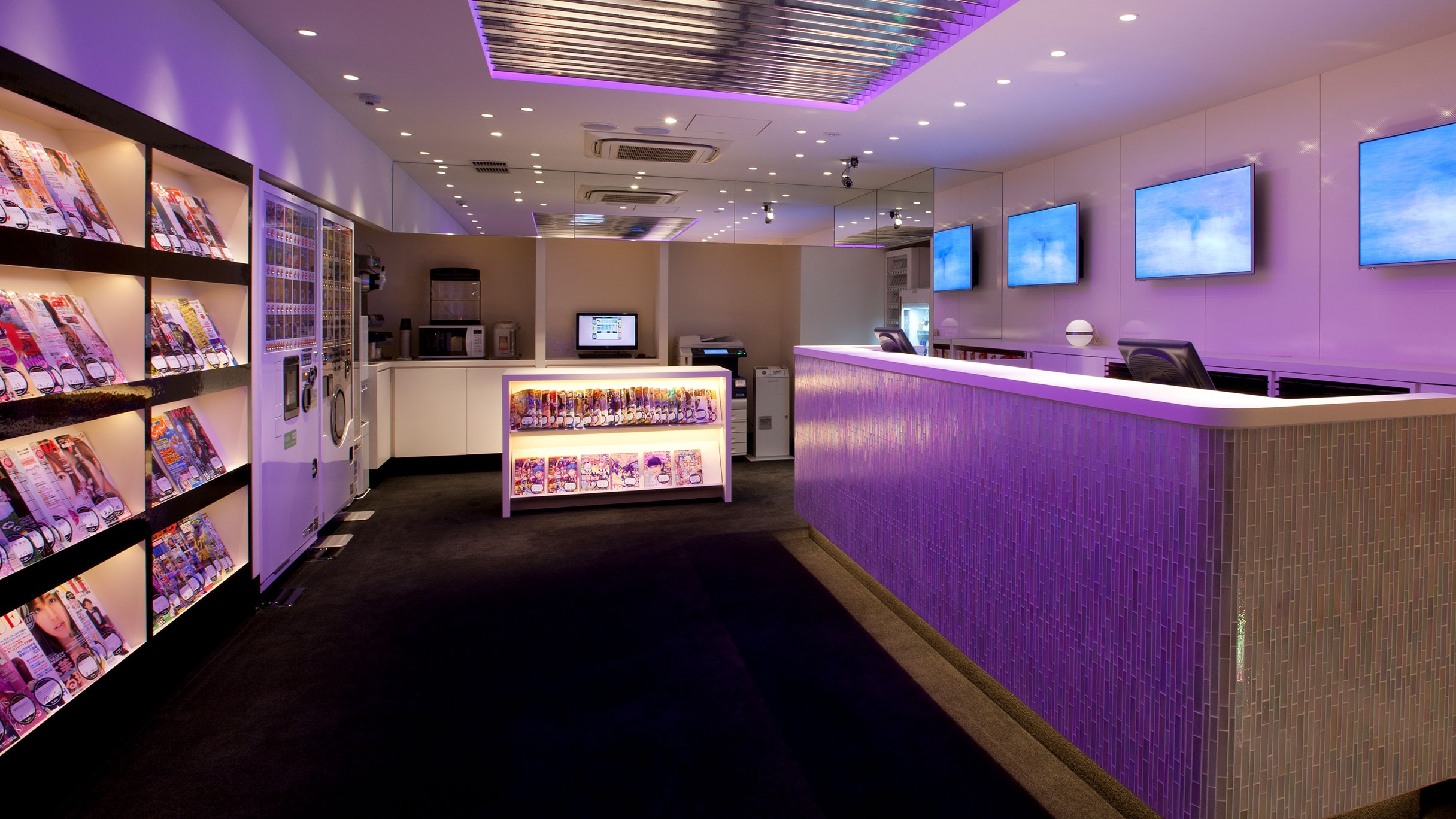 GRAN CYBER CAFÉ BAGUS Shinbashi