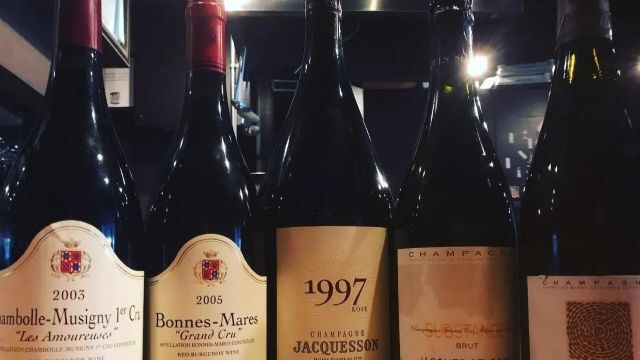 ワインとワショク　ツネオ