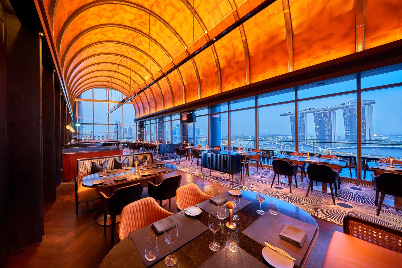 [Dinner] Indoor Dining Room (Window Seats) 