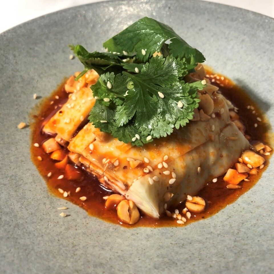 【T.O.】四川風蒸し鶏の辛味冷菜