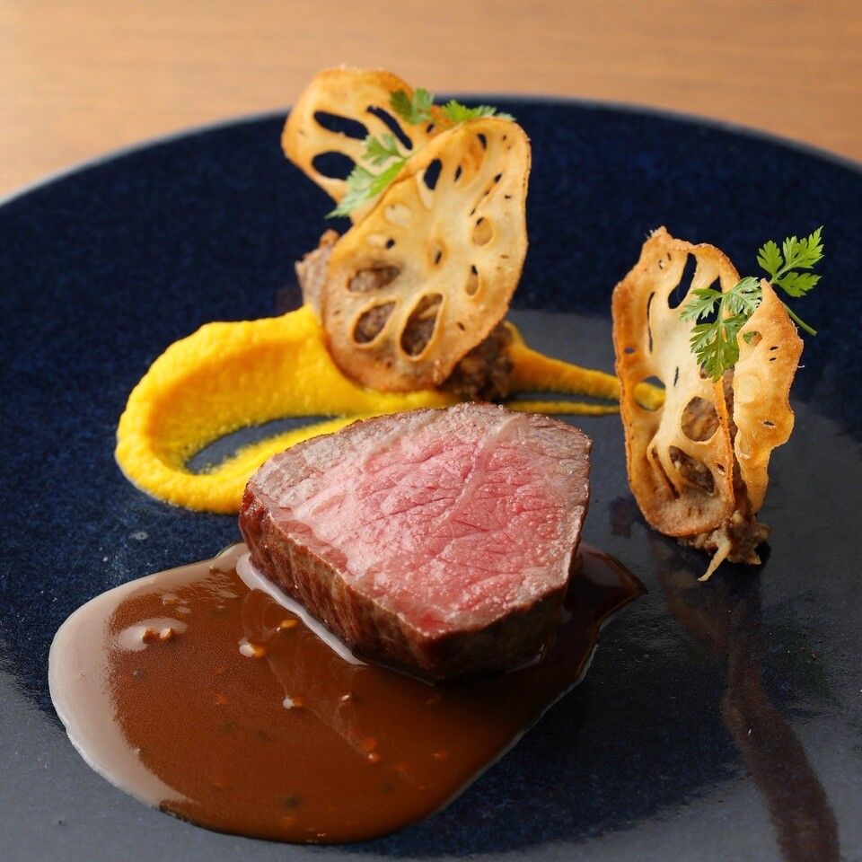 神戸ビーフと鮮魚を愉しむWメイン　お料理全5品とデザート1品