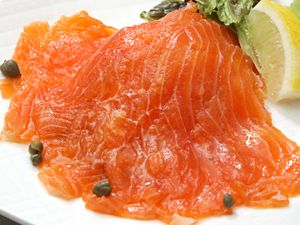 山梨ブランドサーモン　富士の介のマリネ