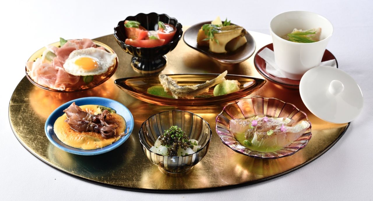 [A lunch course where you can enjoy seasonal delicacies from gorgeous appetizers to main dishes and desserts]