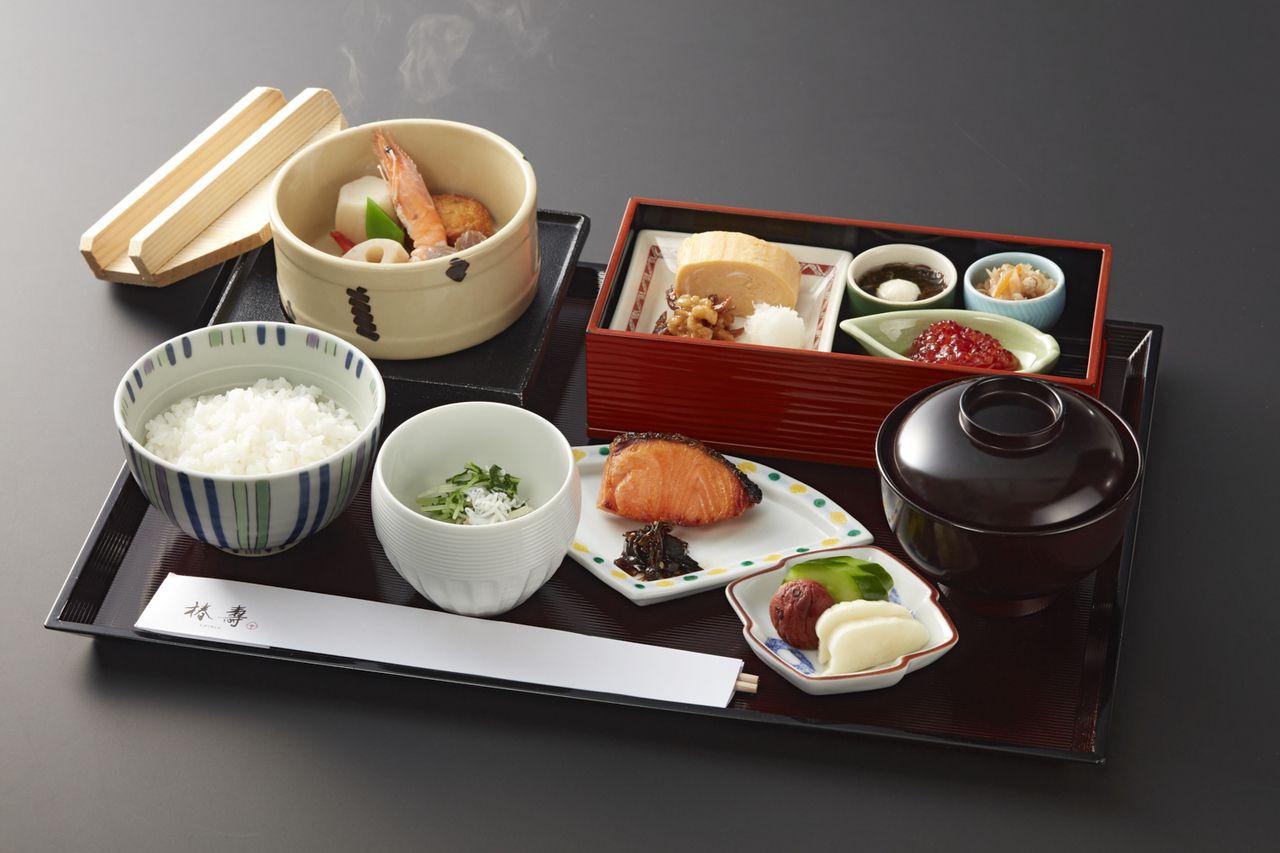 New [Breakfast Meeting Plan] Enjoy a healthy Japanese breakfast in the tranquil setting of the Marunouchi Hotel, plus a guaranteed private room and complimentary coffee after your meal!