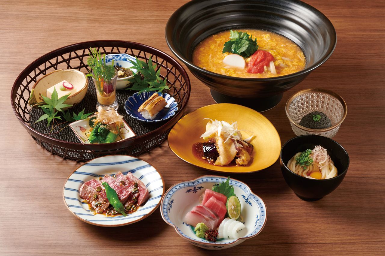 Special Selection Udon Kaiseki (6,000 yen) + 2h all-you-can-drink = 8,000 yen