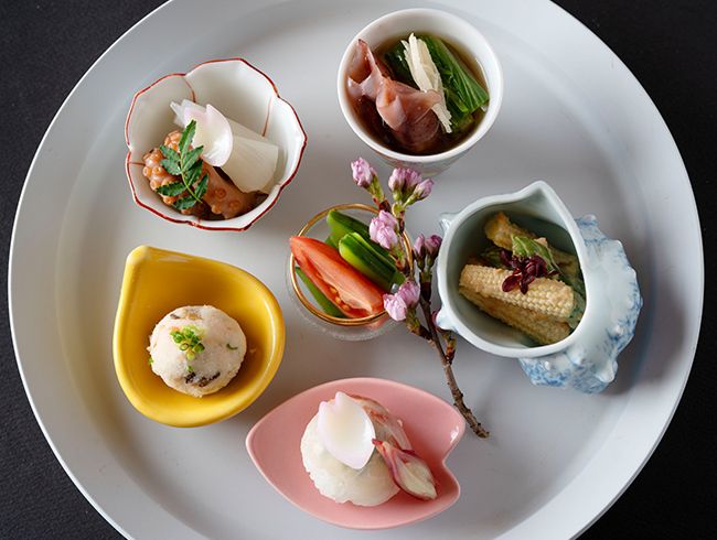 怀石料理：Nadeshiko（桌椅）