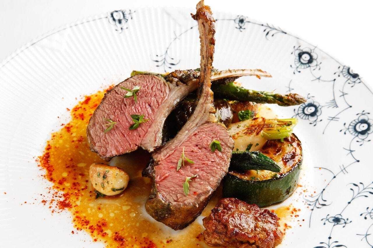 Specialites du chef Chef's choice course (5 dishes) - Specialties packed with seasonal ingredients -