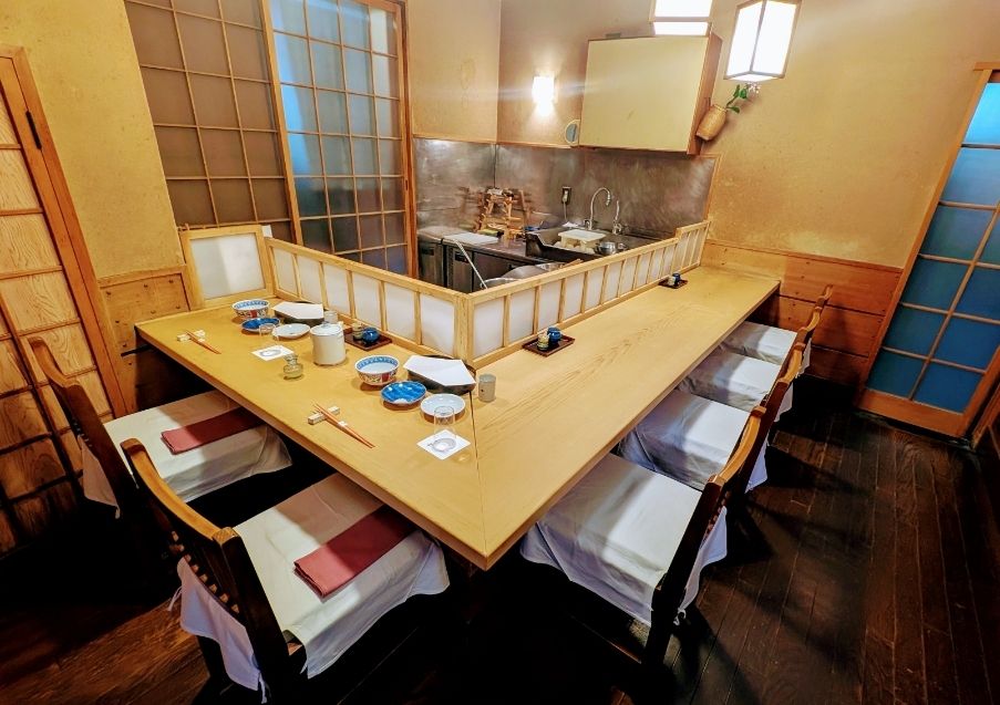 [Lunch] Counter seating, Sakura tempura course ¥16,500 (tax included)