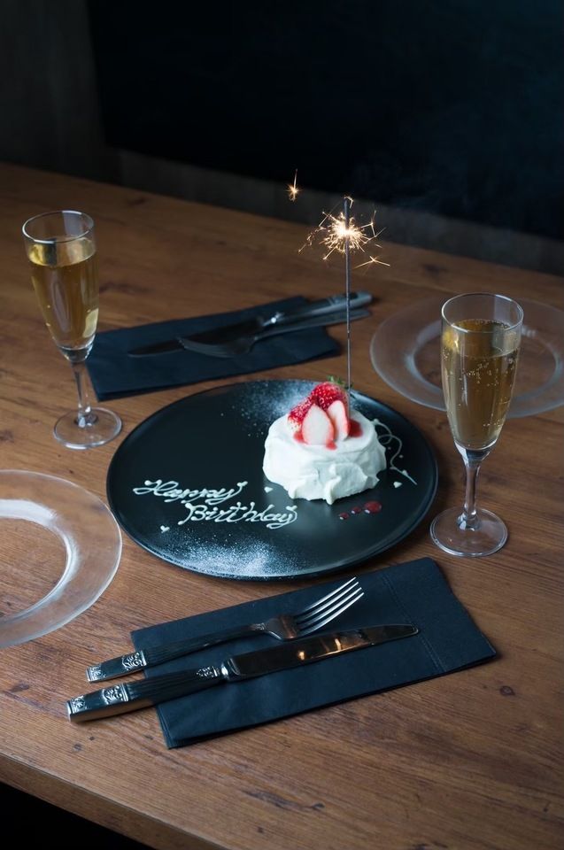 [Anniversary Plan] ☆Includes a mini whole cake plate☆ × For guests celebrating ◎ 6 dishes in total