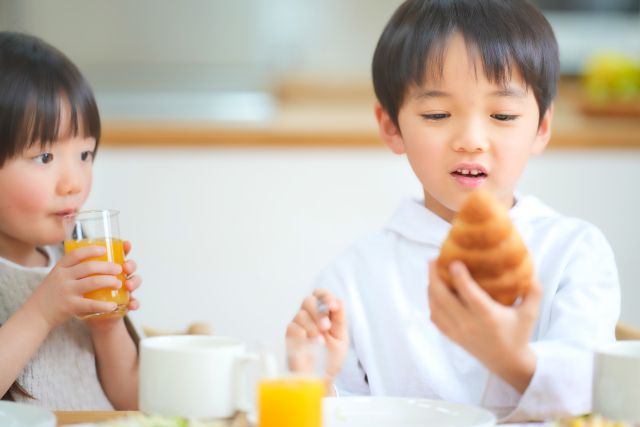 디너 뷔페：1,300엔 미취학아용 가격