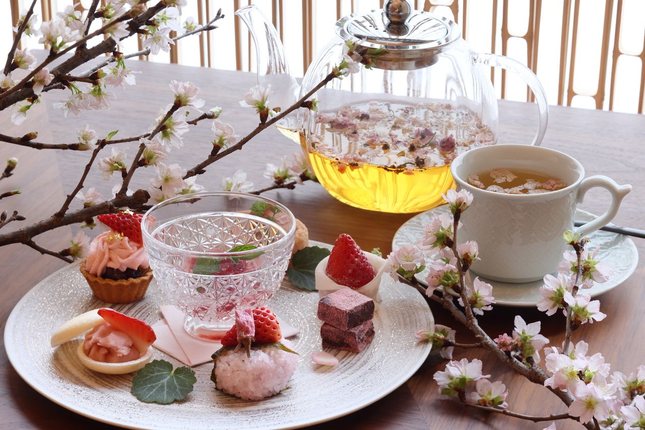 Sakura Sweets Set