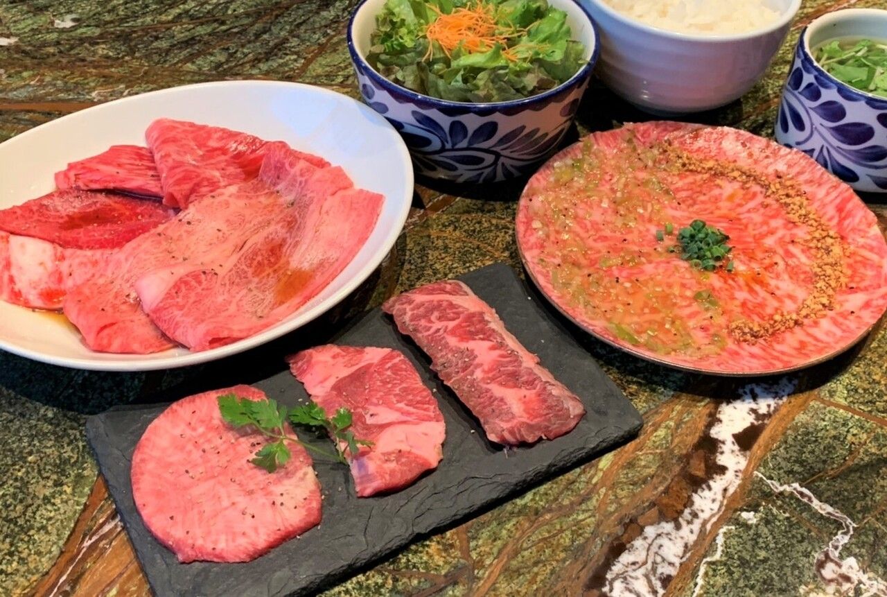 本店最受歡迎午餐套餐 — 含韓式生拌牛肉（ユッケ）