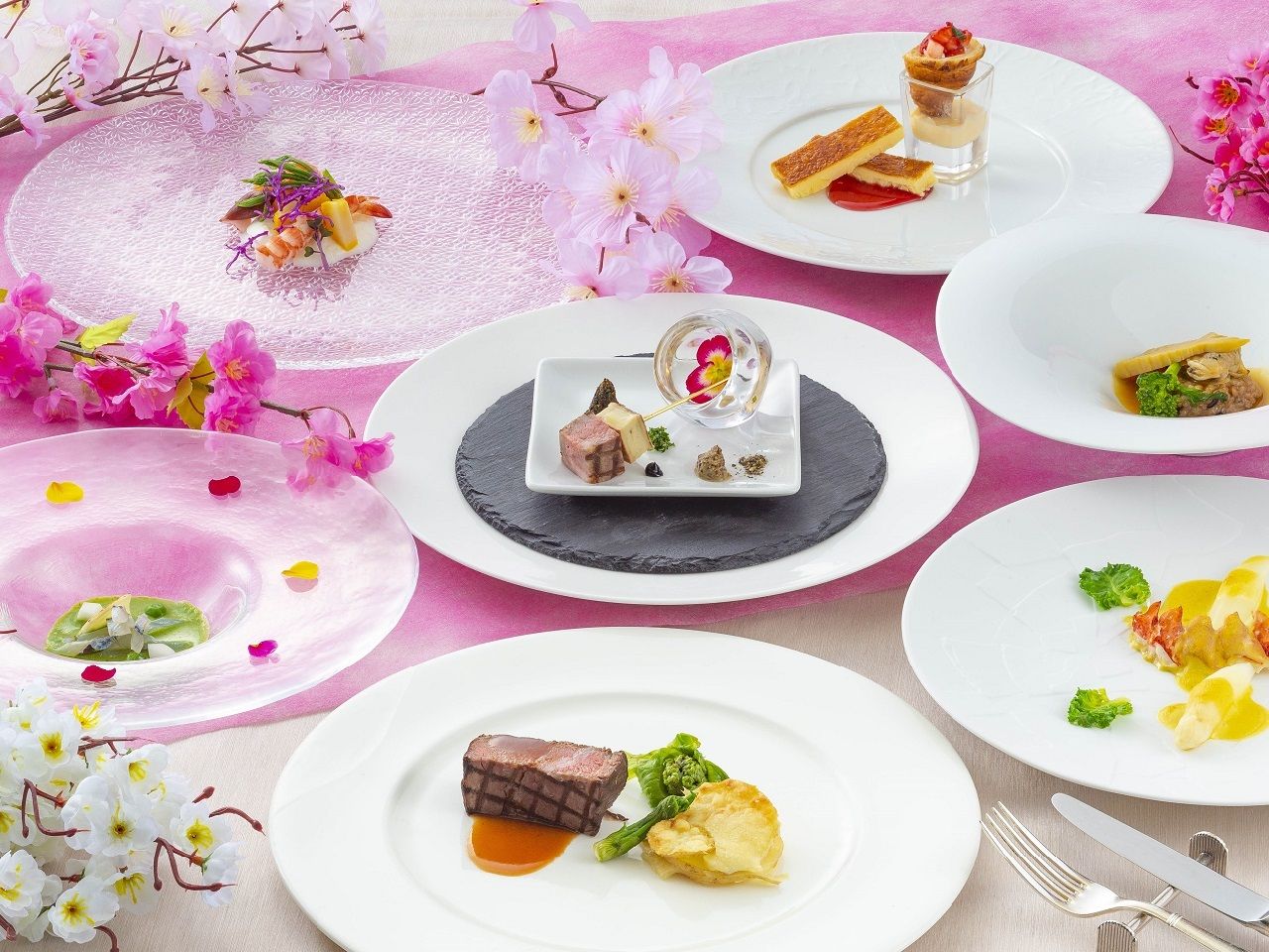 【品味當地食材與時令美味的臻選自助餐】宴會套餐 Platinum（白金級）