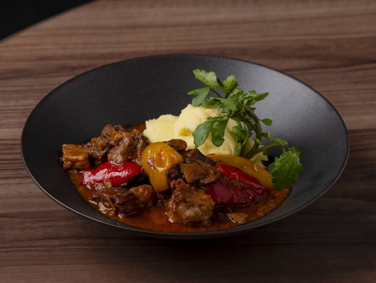 MINI LUNCH COURSE - GOULASH- ( WEEKDAY ONLY )