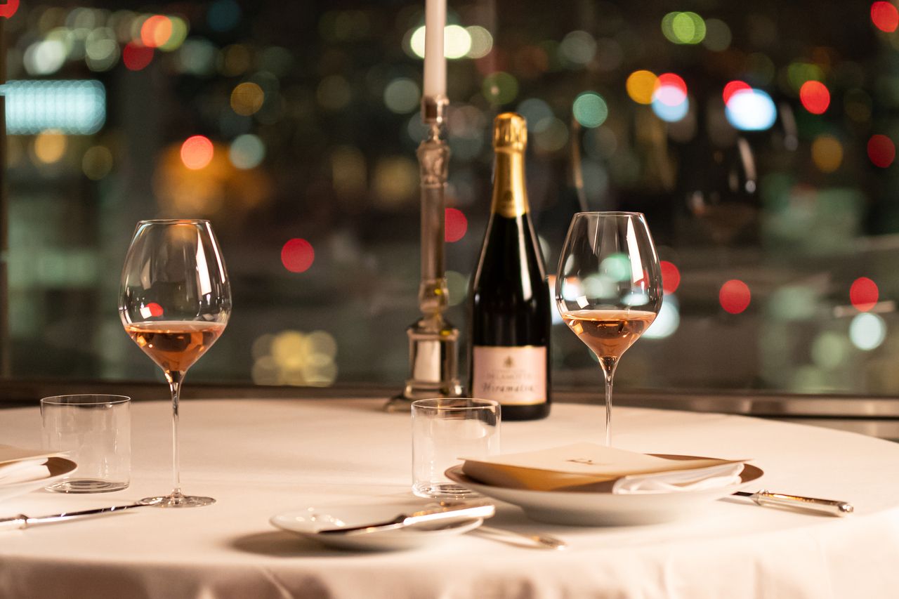 [Includes Aperitif and guaranteed window seat]  Anniversary Special Dinner