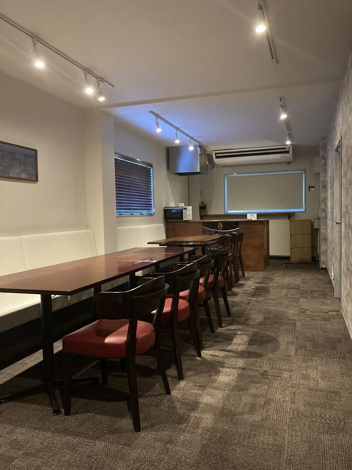 【土曜ランチ限定　パーティープラン】　2F完全個室　2.5時間飲み放題付きプラン　5名様〜15名様までご利用頂けます。16名様以上でのご利用希望のお客様は一度店舗にお問い合わせください。