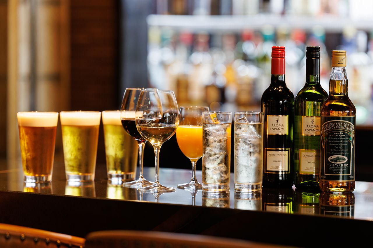 包含3种生啤的无限畅饮方案（3种开胃菜+2小时无限畅饮）