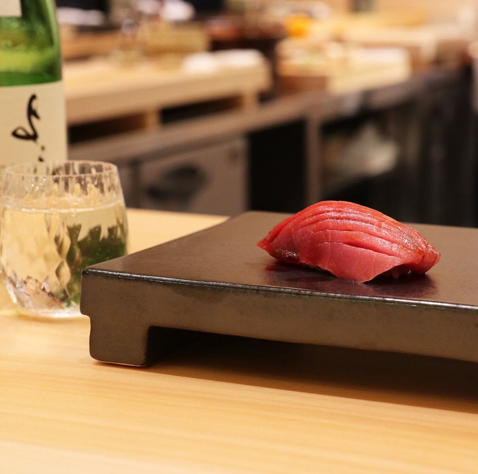 [With sake pairing] Chef's choice course ◆ Seasonal dishes and seasonal nigiri sushi with 5 types of sake pairing ~