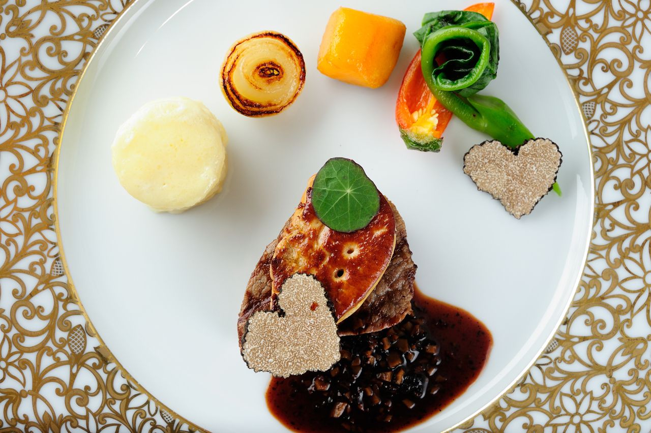 Early booking bonus included — 13:30 Noël 2025 — ¥27,000