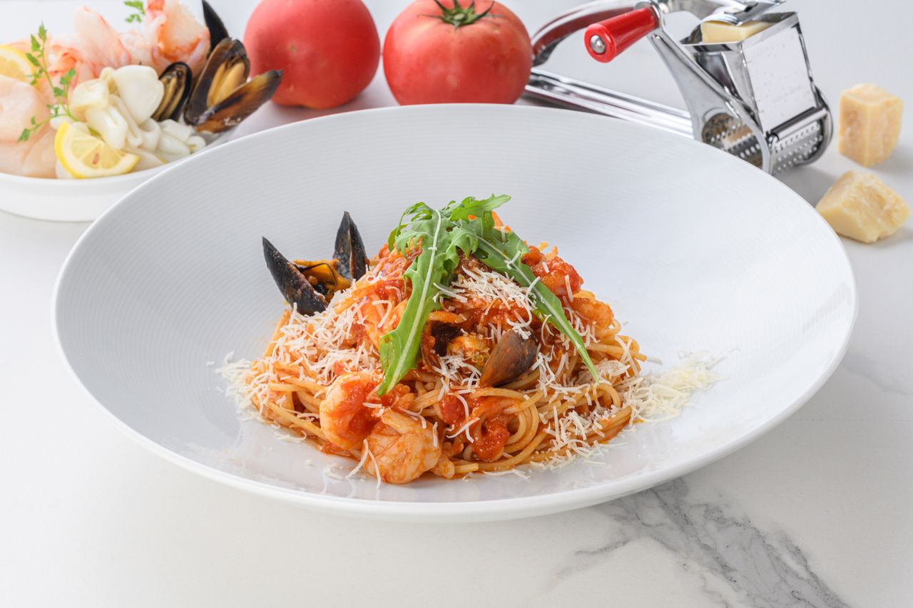 乾杯酒付き(ノンアルコール対応)　パスタ・オムライス・カレーライスから選べるメインとサラダバー