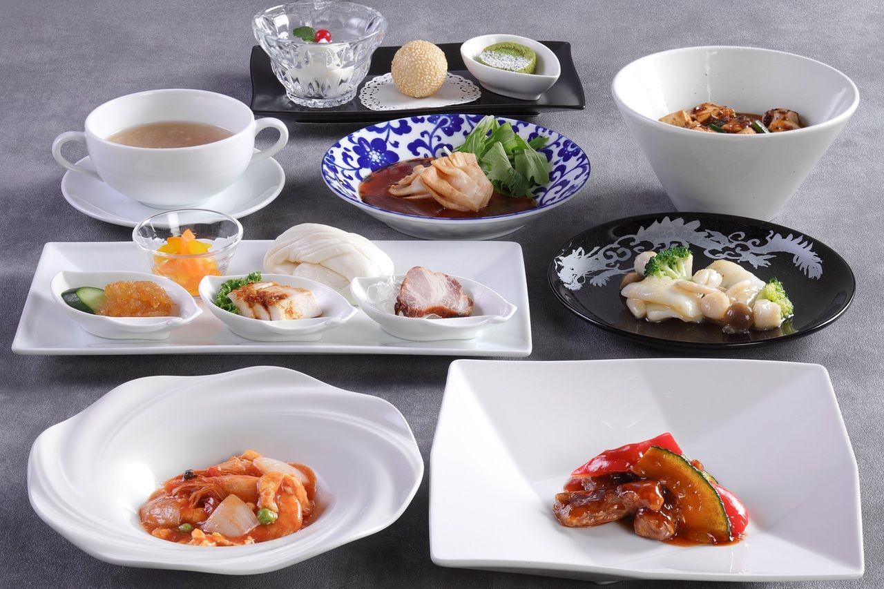 ＜豊楽／ランチ＞牛肉炒めや麻婆豆腐、デザート3種＋コーヒーなど全9品