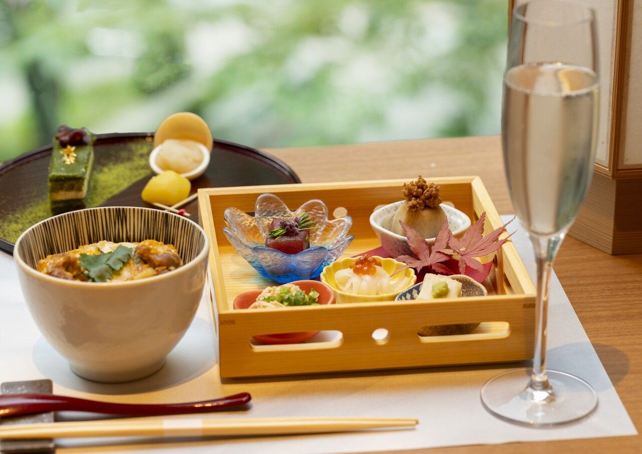 比内地鶏親子丼、黒舞茸炭火焼きなど全6品【雫】コース