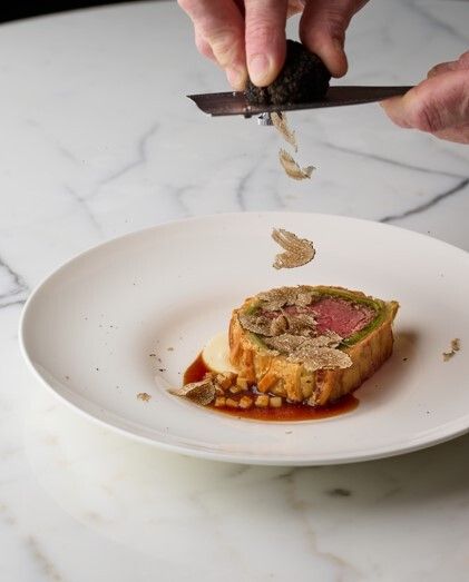 【From 27 to 28 December Only】 Festive 7 course Dinner with a glass of champagne