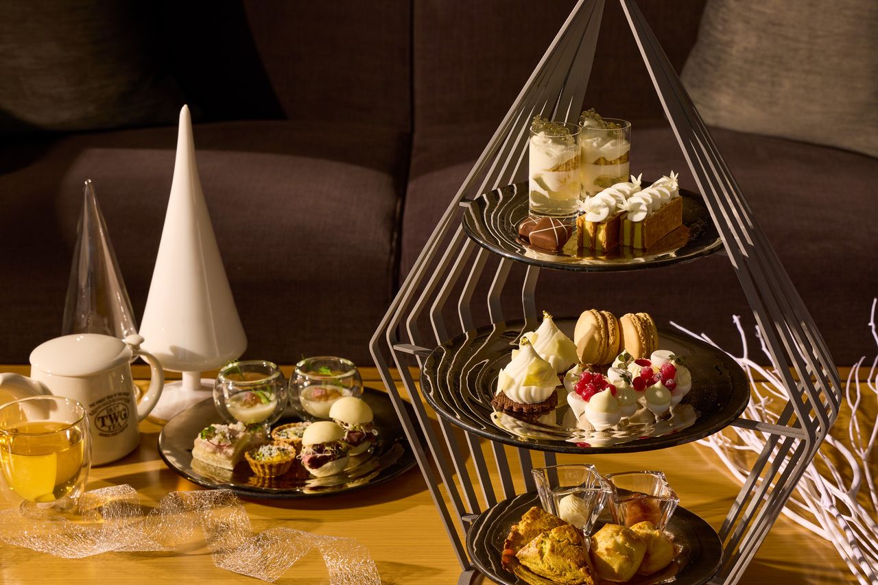 【Web Exclusive】Afternoon Tea with a Non-Alcoholic Mocktail