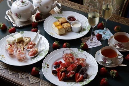 【Dessert Cafe】ストロベリーショコラアフタヌーンティー 【2026年1月9日～2月15日】