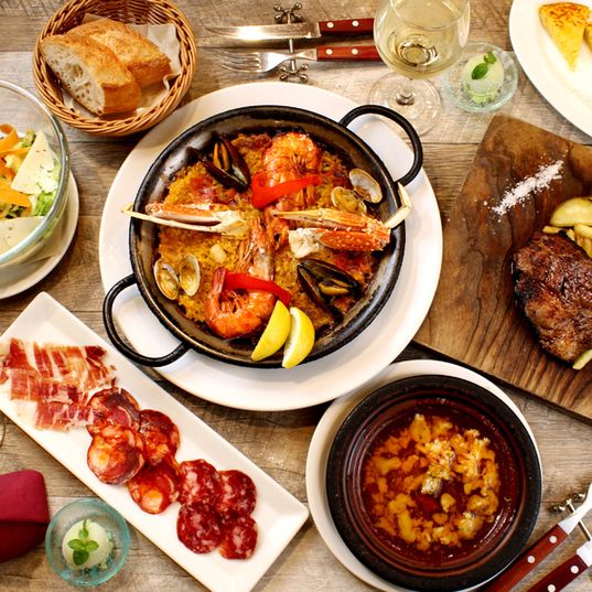 [Dinner] LA BODEGA Casual Course (All-You-Can-Drink Included) [For 4 or More People]