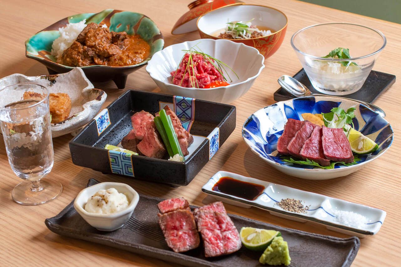 【宵月ーYOITUKIー】厳選された黒毛和牛を多彩な調理法で堪能する肉割烹コース。素材の旨味と火入れの妙を味わう、肉好きのためのメインライン。
