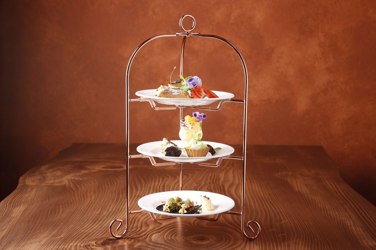 【下午套餐】咖啡廳套餐僅在週末和假日提供，時間為12:00至17:00。