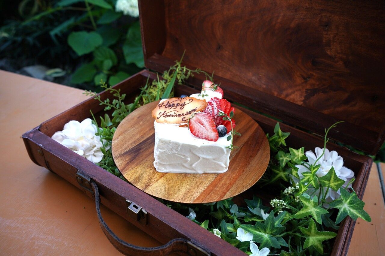 [For anniversaries and celebrations] Anniversary lunch with special cake made by our pastry chef and message plate★