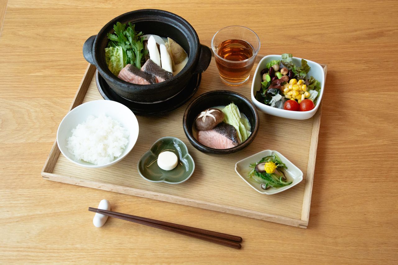 Ishikari Salmon Hot Pot Set